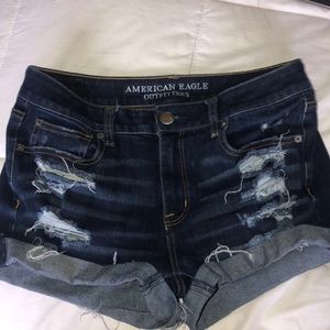Women’s high rise denim shorts